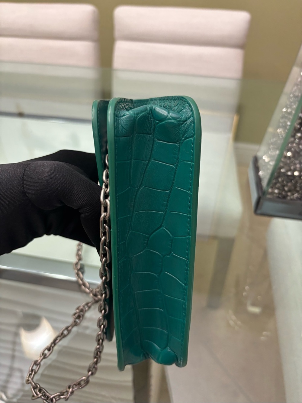 Authentic Balenciaga Gossip Wallet on Chain (WOC) in Jade green - Picture 11 of 15